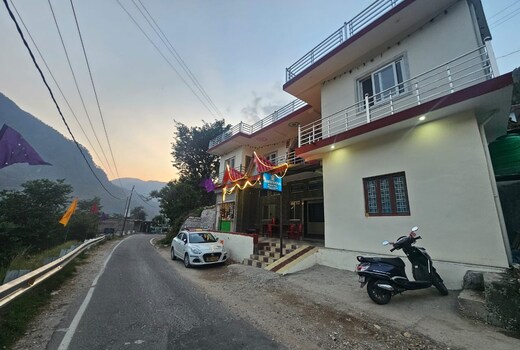 Ashiyana home stay