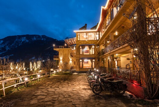 Ride inn cafe and resort