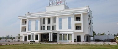 Hotel Rajvillas