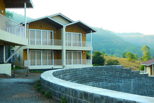 Squirrel Resort - Bhimashankar