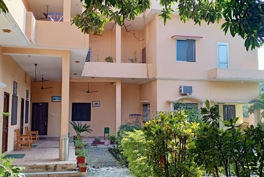 Corbett Motel, Corbett