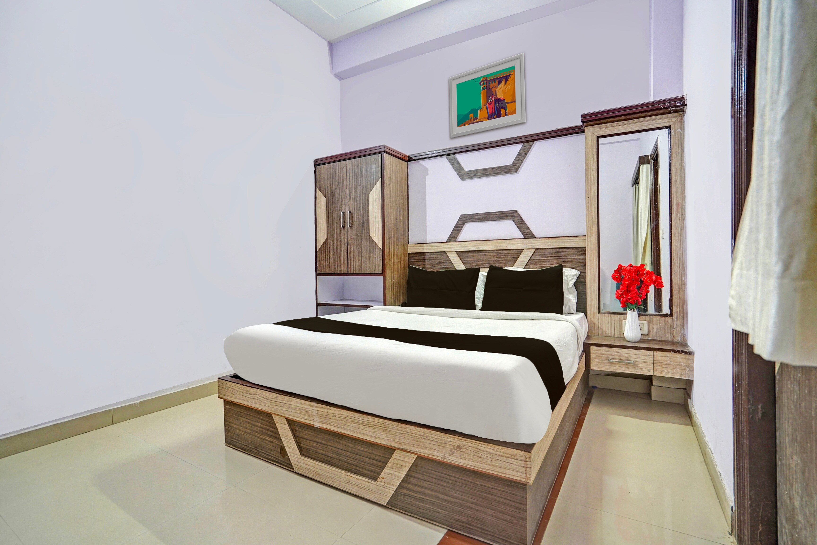 Hotel O The Golden Bird