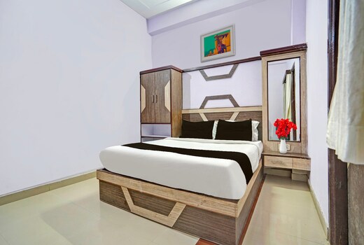 Hotel O The Golden Bird