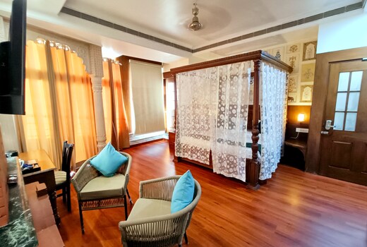 Hotel Sun Grand (100 meters away from Taj Mahal)