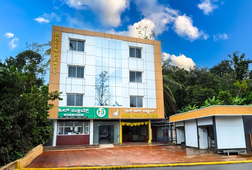 Green Pearl Lodging