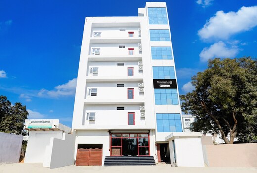 Super OYO Townhouse Balua Road Pahadiya
