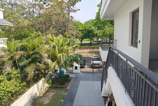 Serene Villa 36 Suites and Apartments