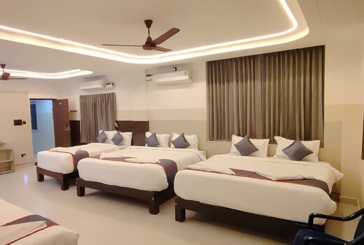 MKK Grand Luxury Suite & AC Rooms