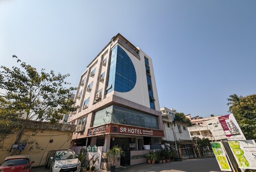 SR Hotel