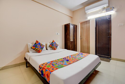 FabHotel Laxmi Chowk