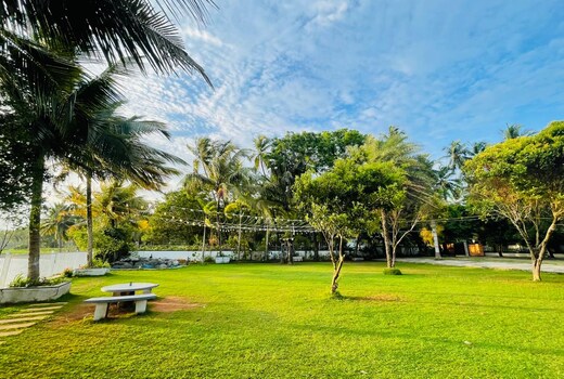 Reef Club Resort