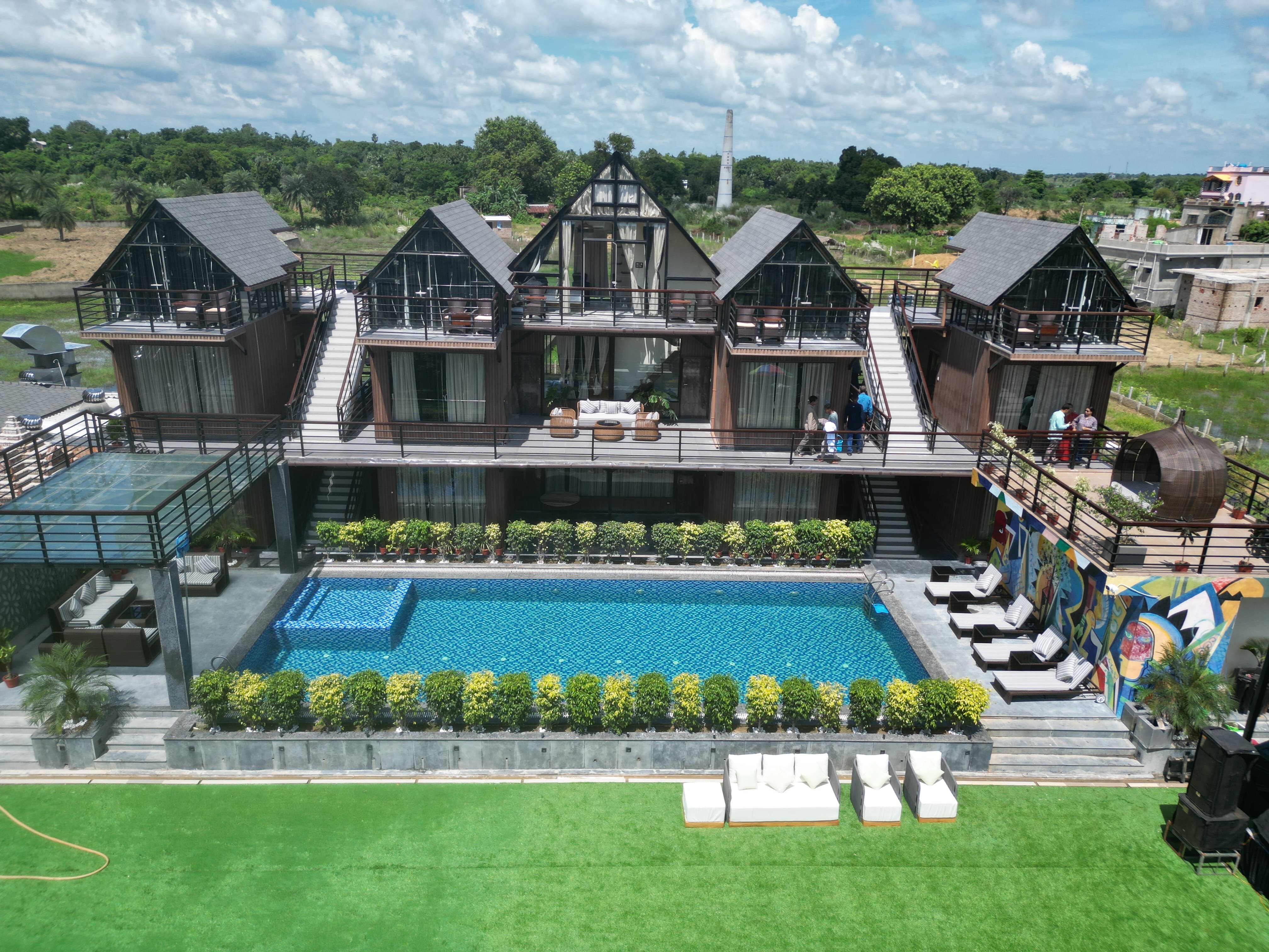The Knight Resort
