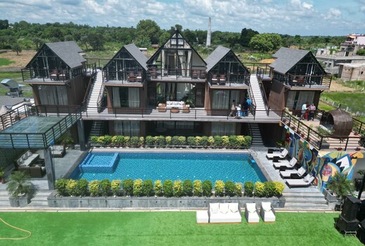 The Knight Resort