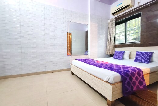 HOTEL METRO PALACE