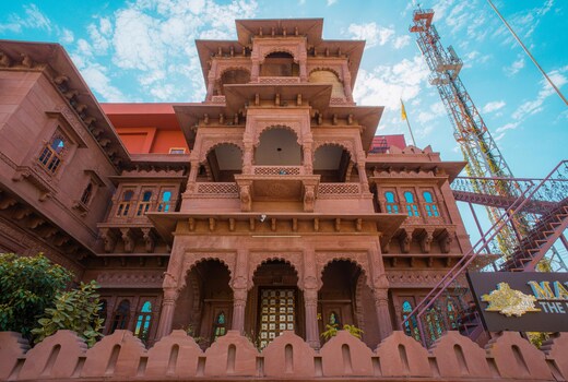 Manugarh - The Heritage Palace