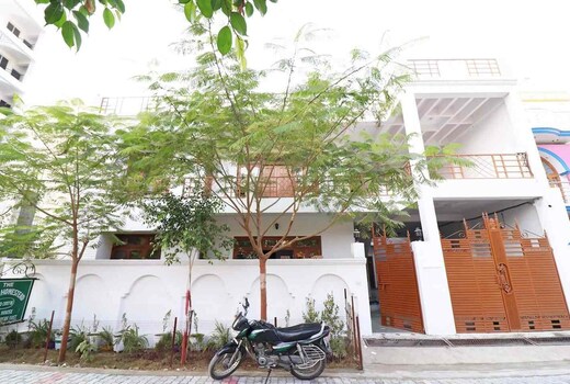 RISHI HOMESTAY