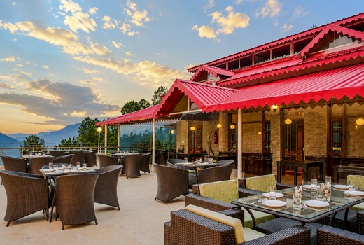 Ellays Dream Resort