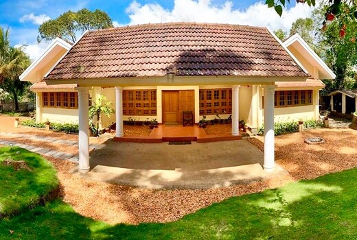THE WOODSIDE - Kuttikanam