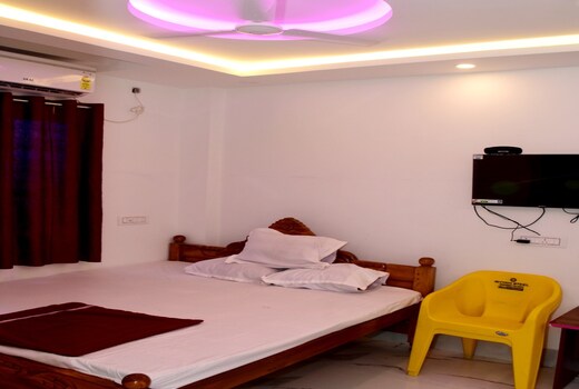 HOTEL BHUVANESHWARI