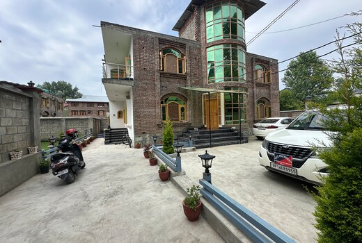 Serene stay guest house
