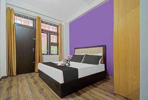 Hotel O Apple Inn