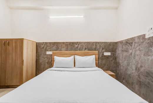 Collection O Silver Palace