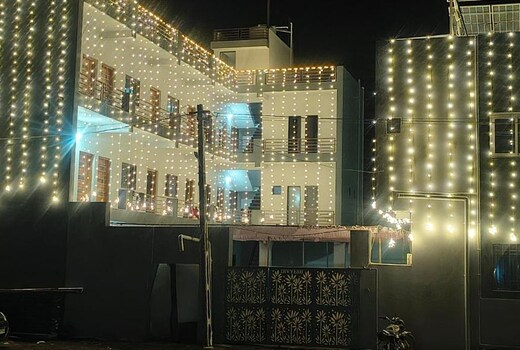 Divyesh Guest House