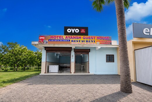Spot On Ayansh Guest House