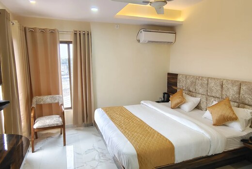 Hotel AKS
