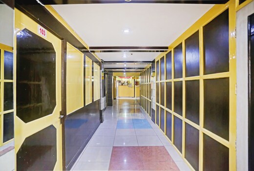 HOTEL O KUNJ