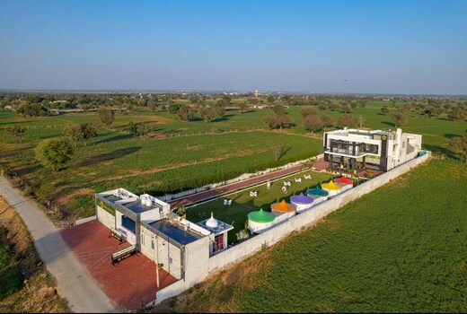 IRIS HEAVEN by Radha Rani Resort