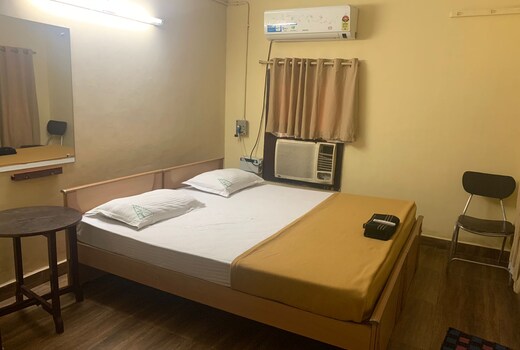 AHK0 Budget Renovated 2BHK 2Bath