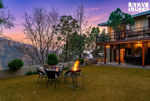 StayVista at Cedar Crest