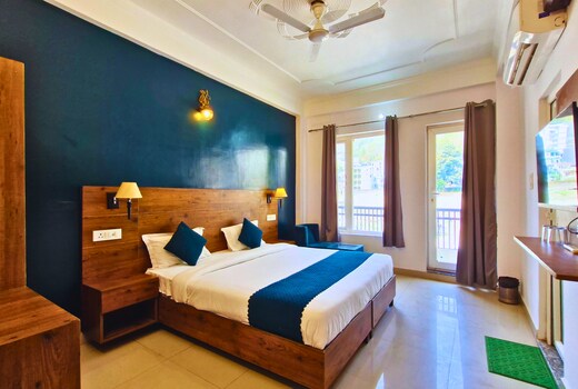 Haven on Hill | Rooms, Dorms & Cafe