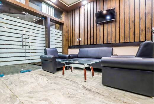 Hotel O by OYO CK Valley Hotel & Restaurant