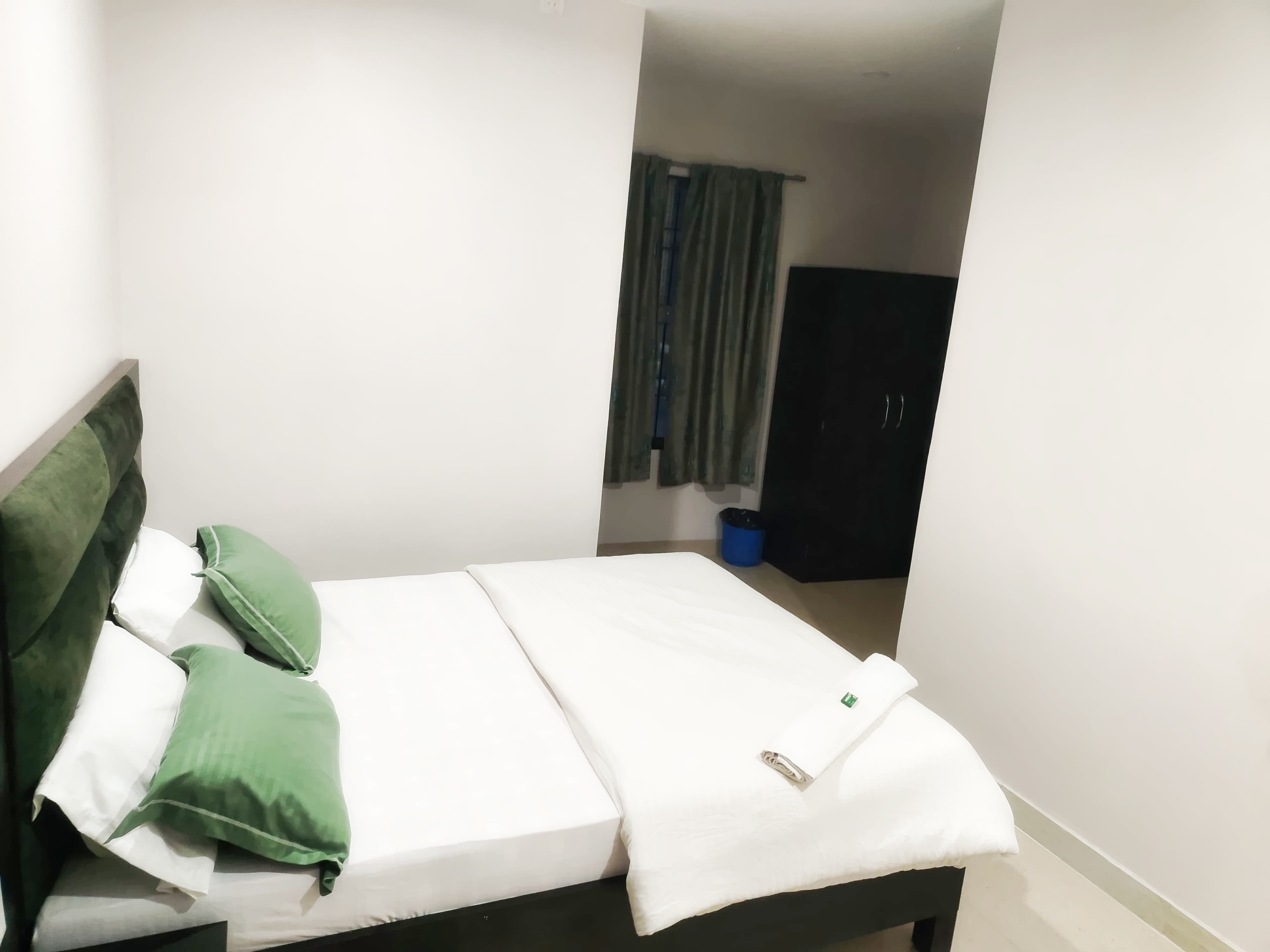 HOTEL MOON-LITE