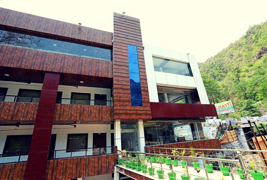 Hotel Neer Ambience By APz