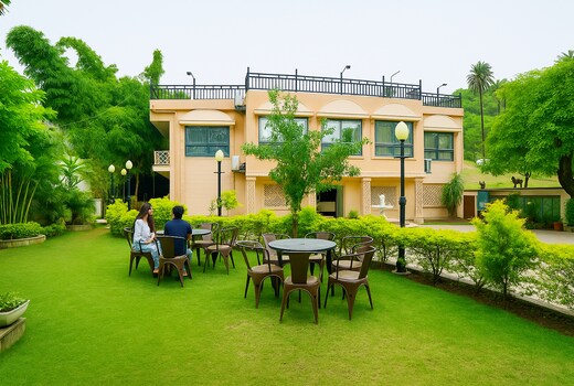 Hotel Shiv Villa ( 1.8 kms from Nakki Lake )