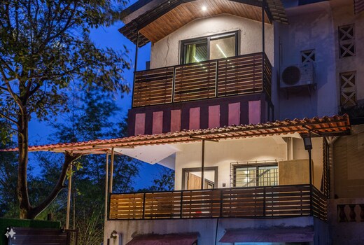 Silverray Villa 3BHK with Huge Pool and Cliff Mountain View