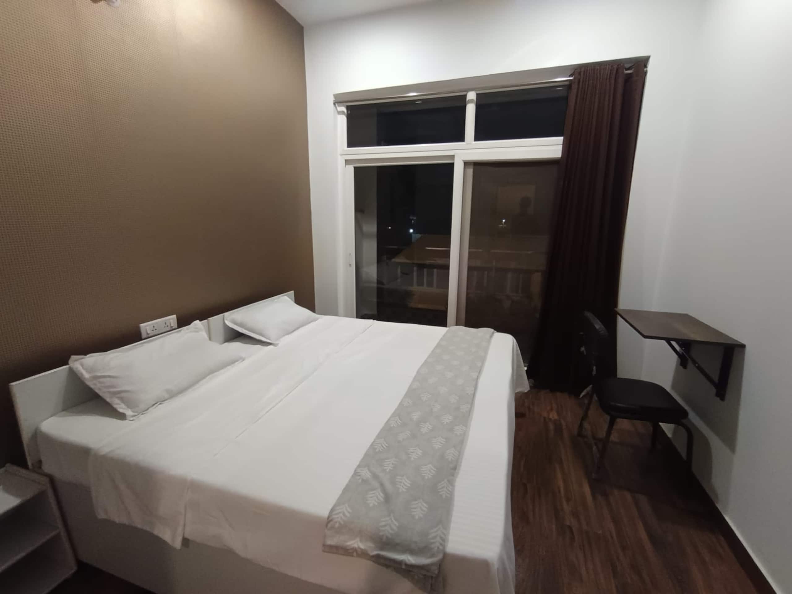 Standard Non AC Room Near Ganga