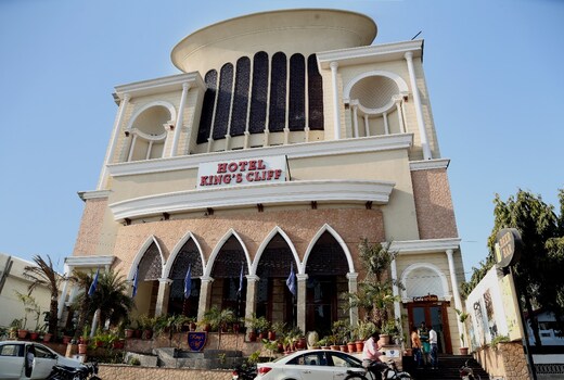 Kings Cliff Hotel