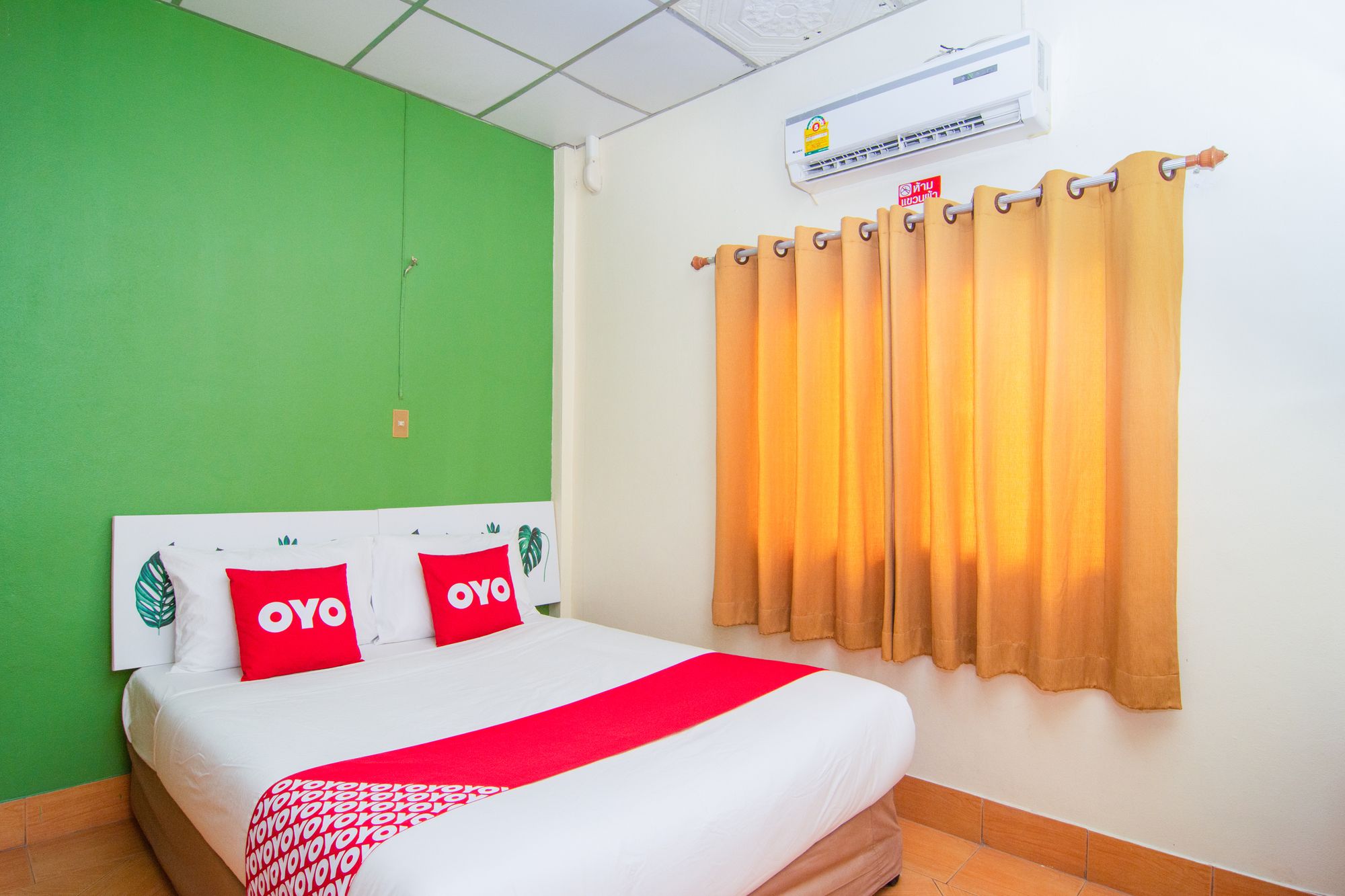 OYO 534 Phasuk Hotel