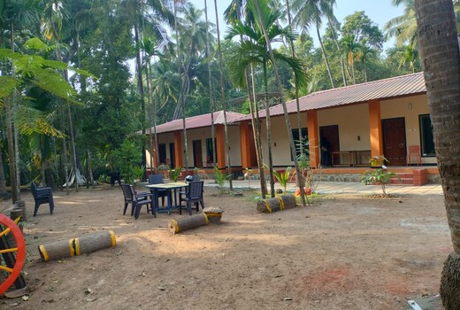 Rocker Fort Cottage