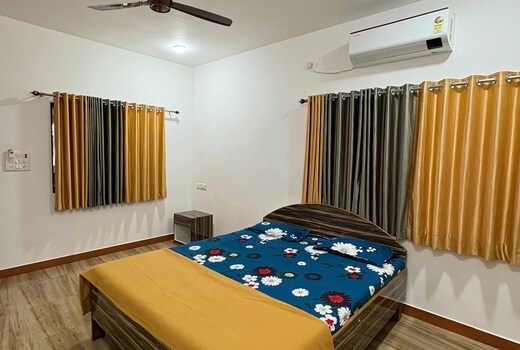 Shinde Guest House