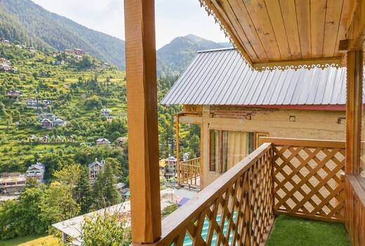 Stone Cottage Entire Near Jibhi Waterfall