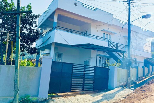 Hira home stay