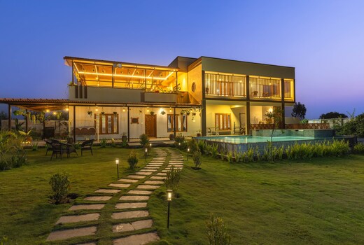 Blue Mirage Villa by StayJade| Pool & Jacuzzi | Bangalore