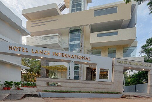 Hotel Lance International