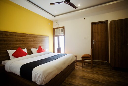 Lushy Days Hotel Nanda