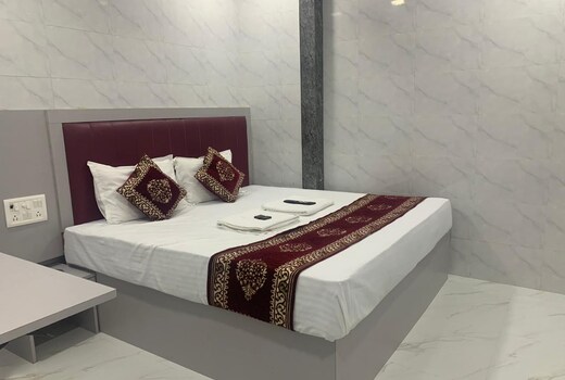 Hotel Sai Plaza